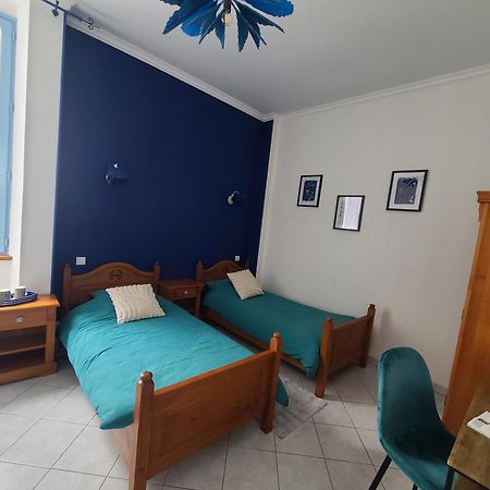 Les Dependances Du Chateau Noailles  Exterior photo